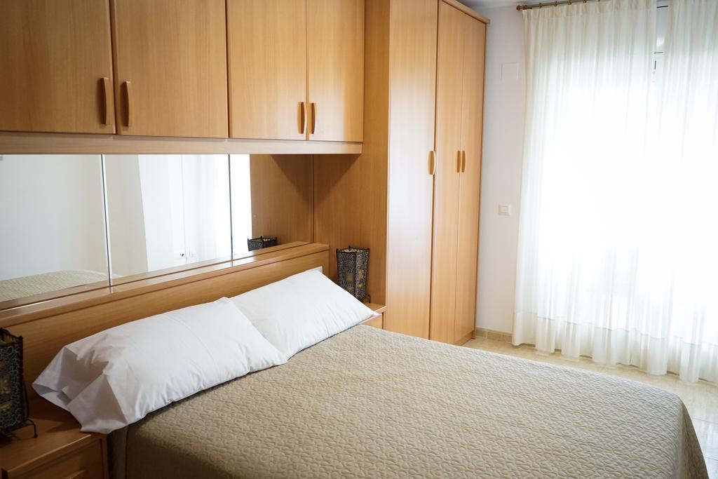 Apartamento Port Marino 坎布里尔斯 外观 照片