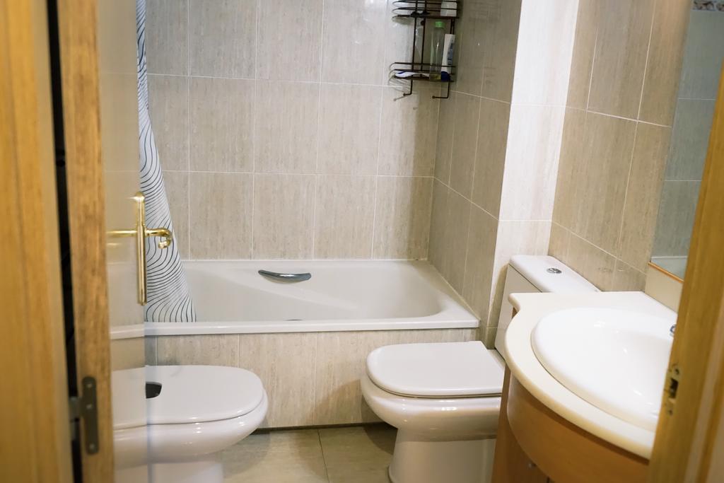 Apartamento Port Marino 坎布里尔斯 外观 照片