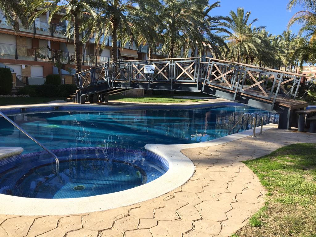 Apartamento Port Marino 坎布里尔斯 外观 照片
